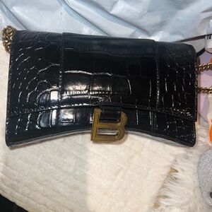 Authentic Balenciaga Hourglass Wallet on Chain